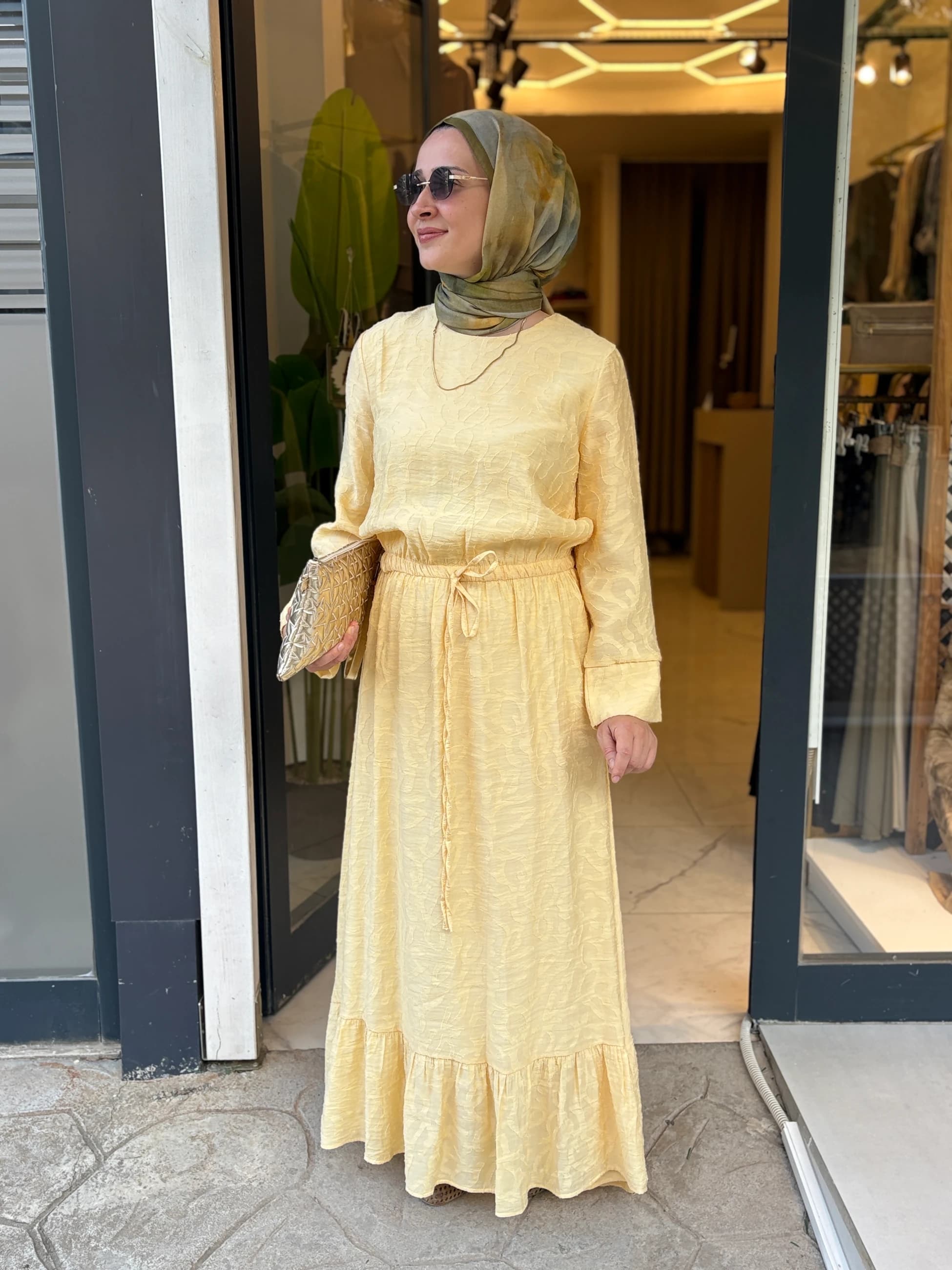 Beli Bağlamalı Sarı Elbise