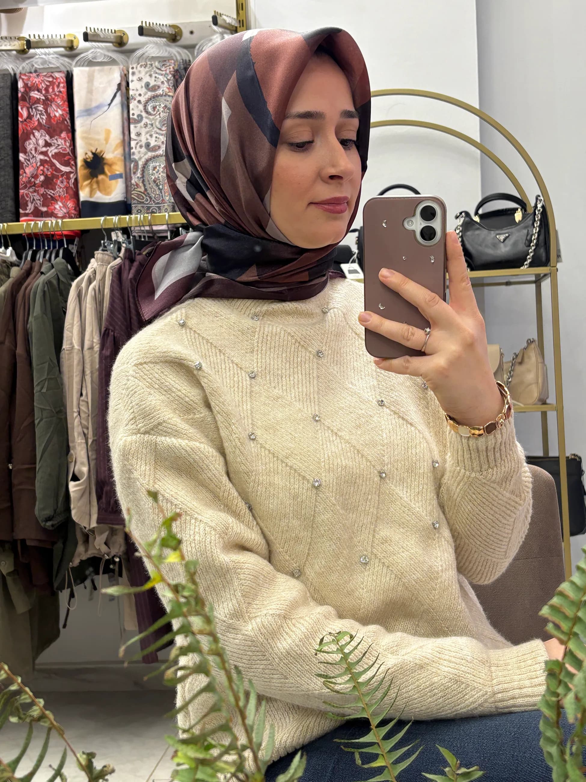 Belli Kristal Eşarp